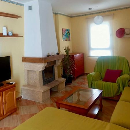 Chalet adosado con azotea andaluza y patio, junto a la playa Isla Cristina Exterior foto