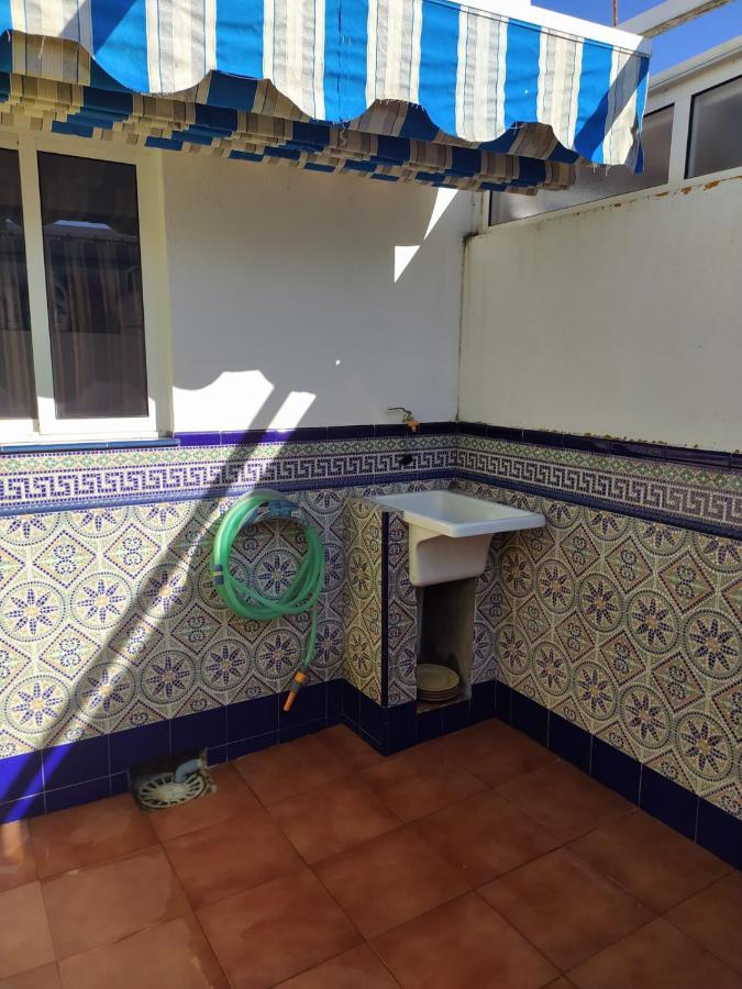 Chalet adosado con azotea andaluza y patio, junto a la playa Isla Cristina Exterior foto