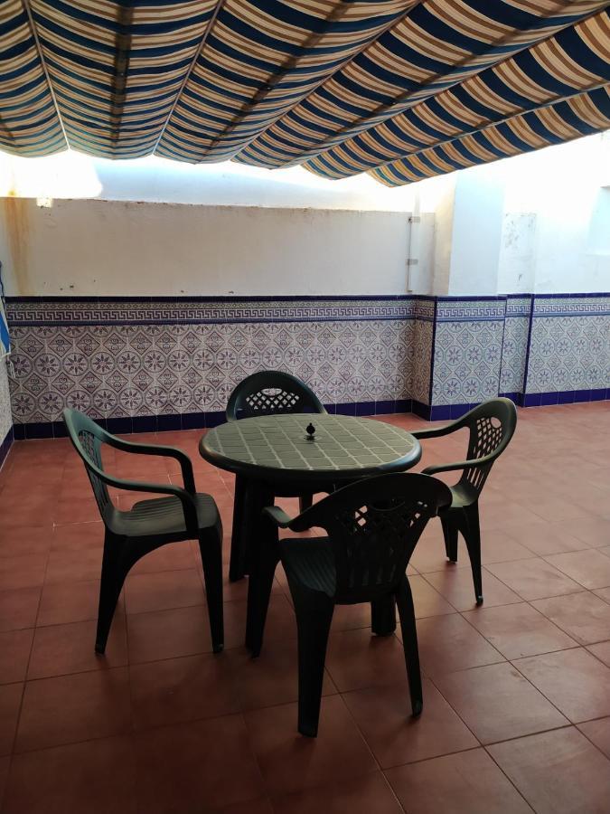 Chalet adosado con azotea andaluza y patio, junto a la playa Isla Cristina Exterior foto